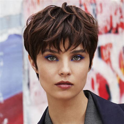 coupe de cheveux femme 2023 courte|More.